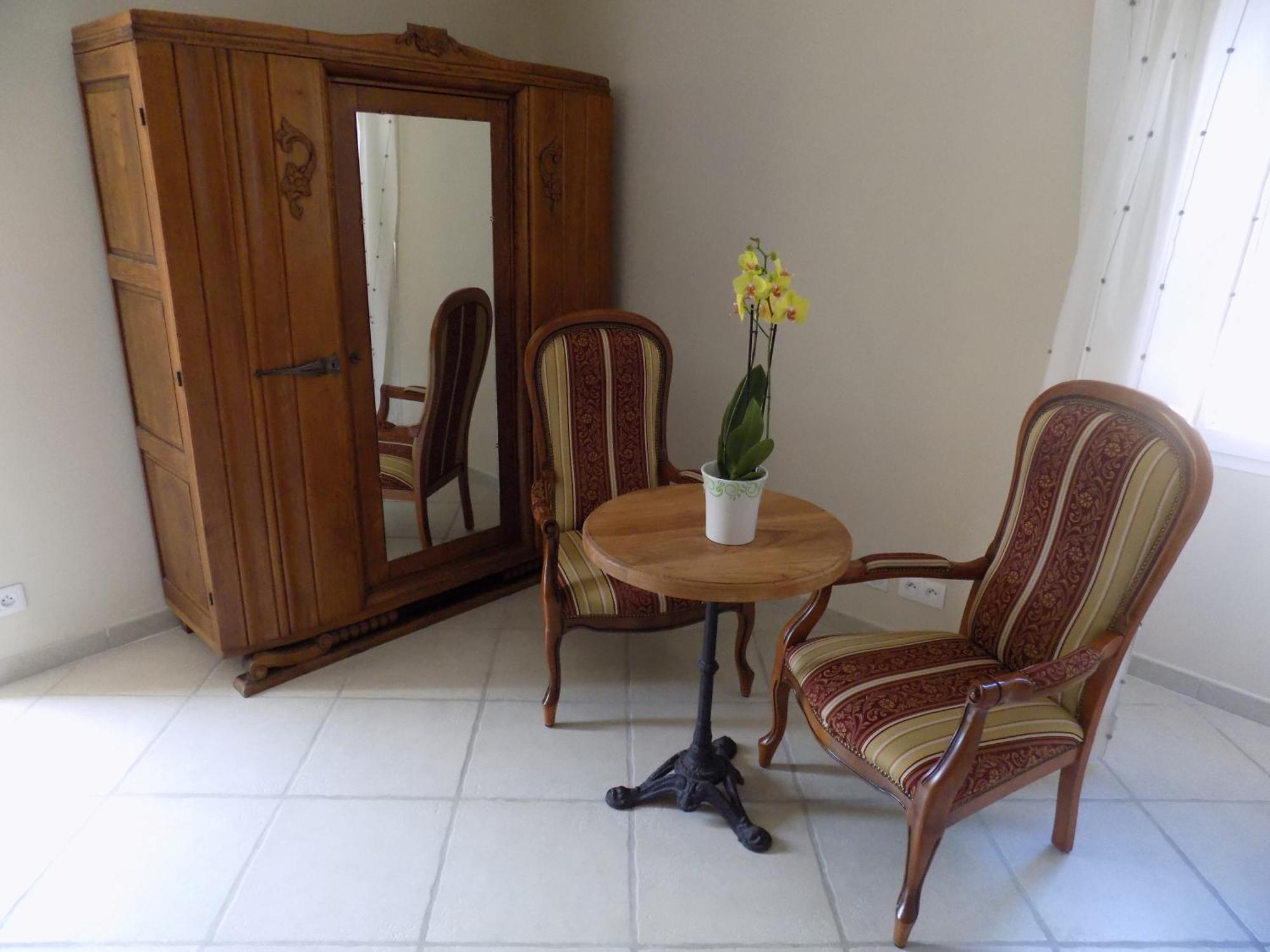 Le Jaonnet Bed & Breakfast Nabirat Стая снимка