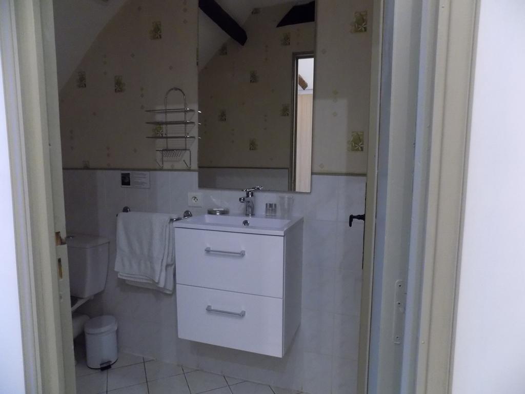 Le Jaonnet Bed & Breakfast Nabirat Екстериор снимка